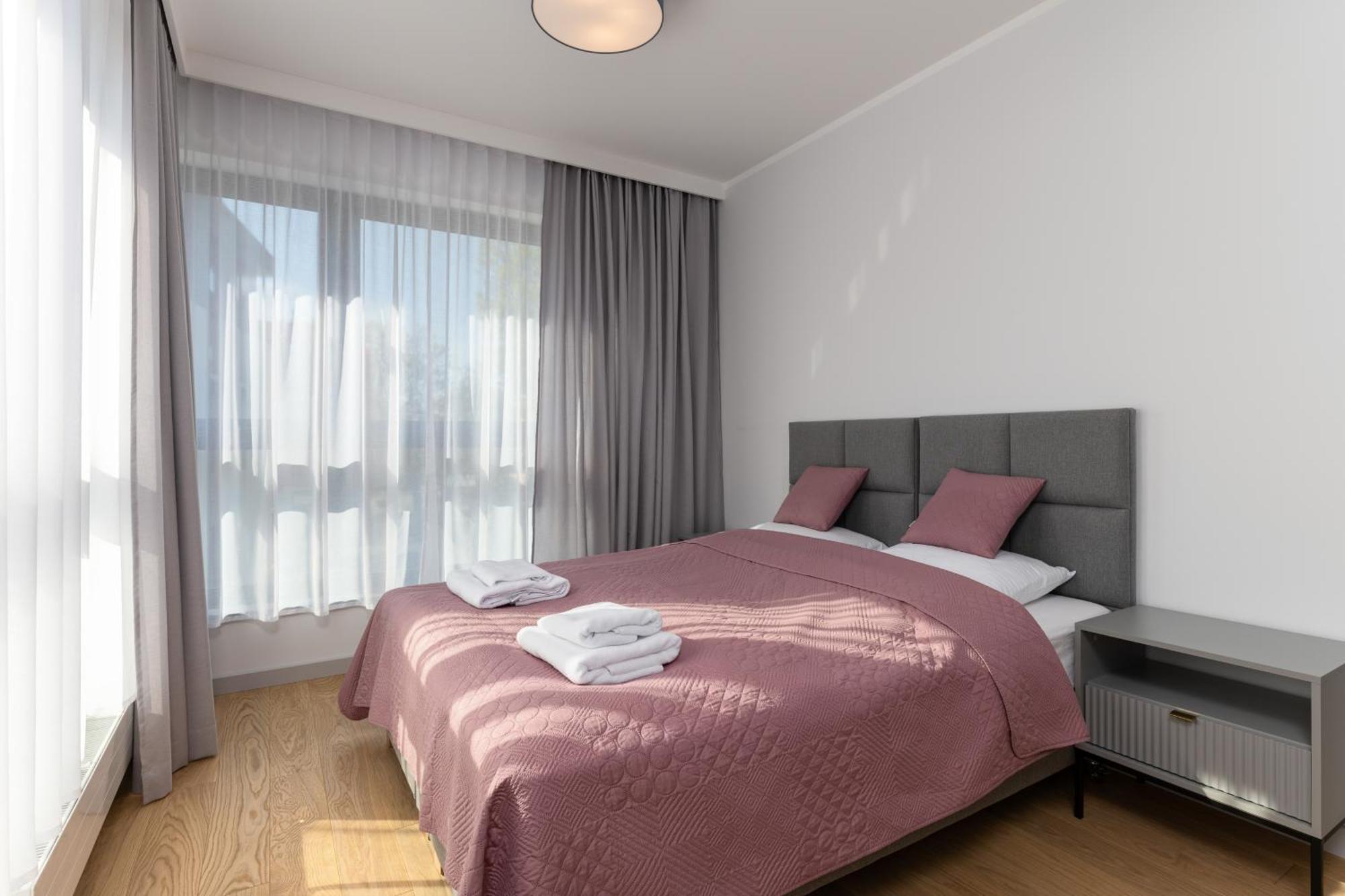 Br12 Premium Apartments , Garaz Bielsko-Biala Exterior foto